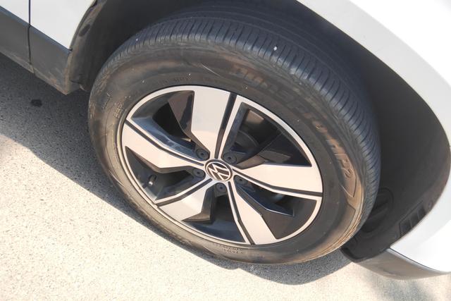 Volkswagen Tharu 2021 280 TSI 2 WD — фото 9