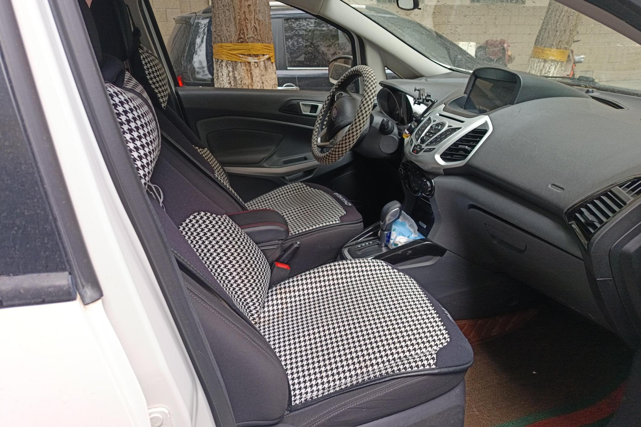 Ford EcoSport 2013 1.5L AT Luxury