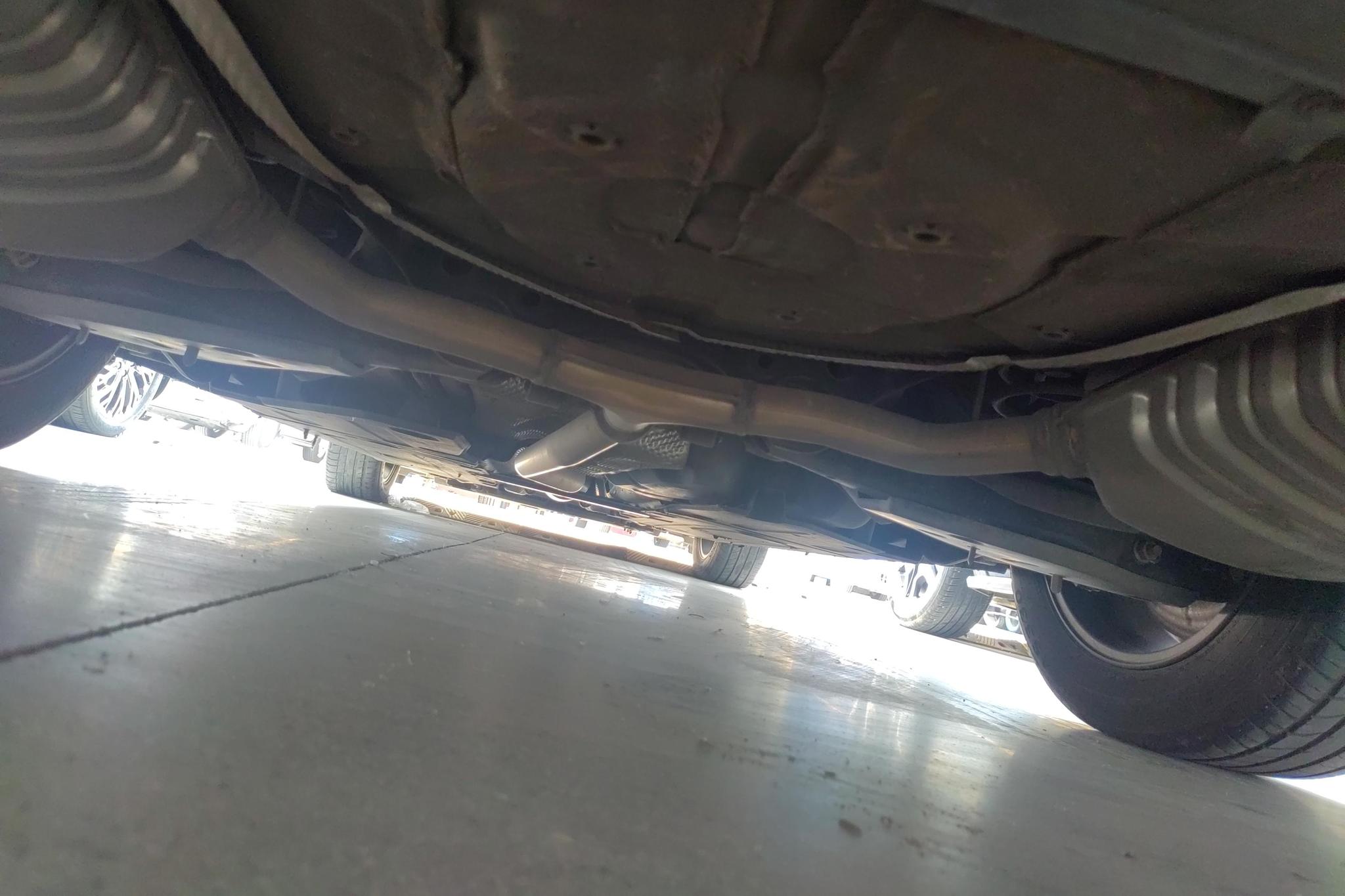 Hongqi H5 2023 2.0T AT