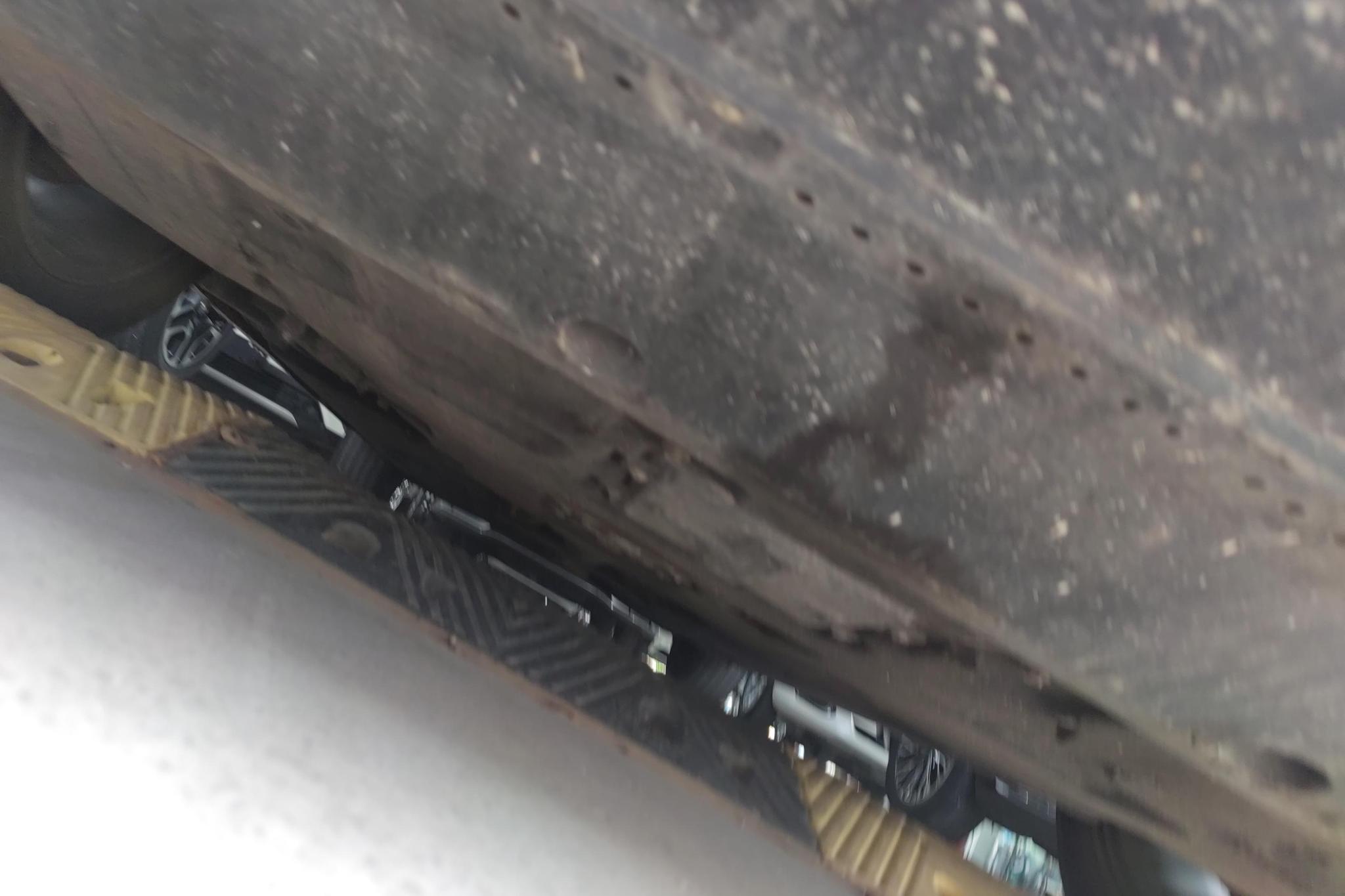 Hongqi H5 2023 2.0T AT