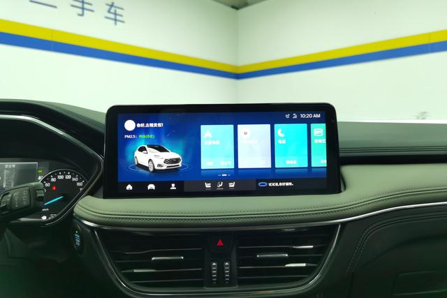 Ford Escape 2024 Eco Boost 245 2 WD — фото 13