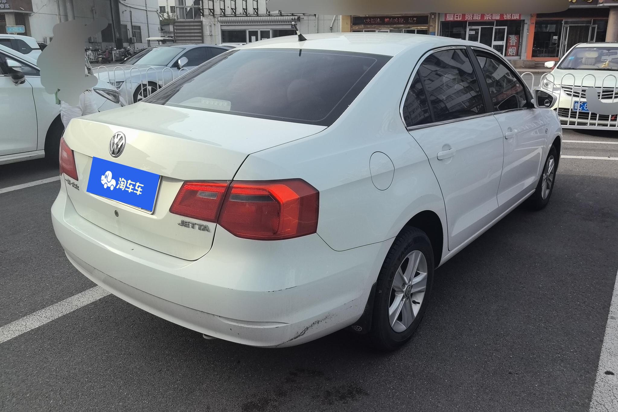Volkswagen Jetta 2015 1.6L MT Fashion
