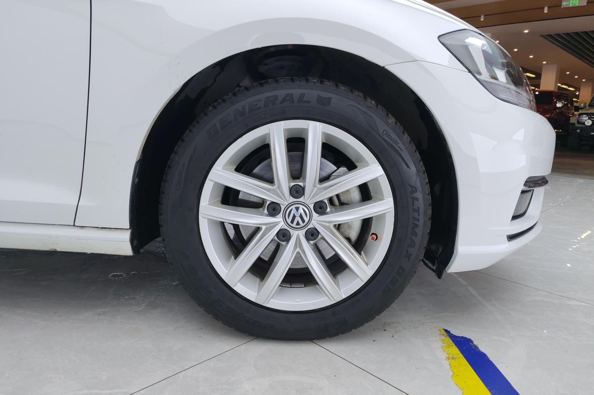 Volkswagen Golf 2019 1.6L AT Comfort V