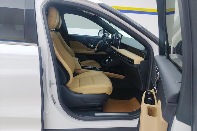 Lincoln Corsair 2022 2.0 T 2 WD — фото 15