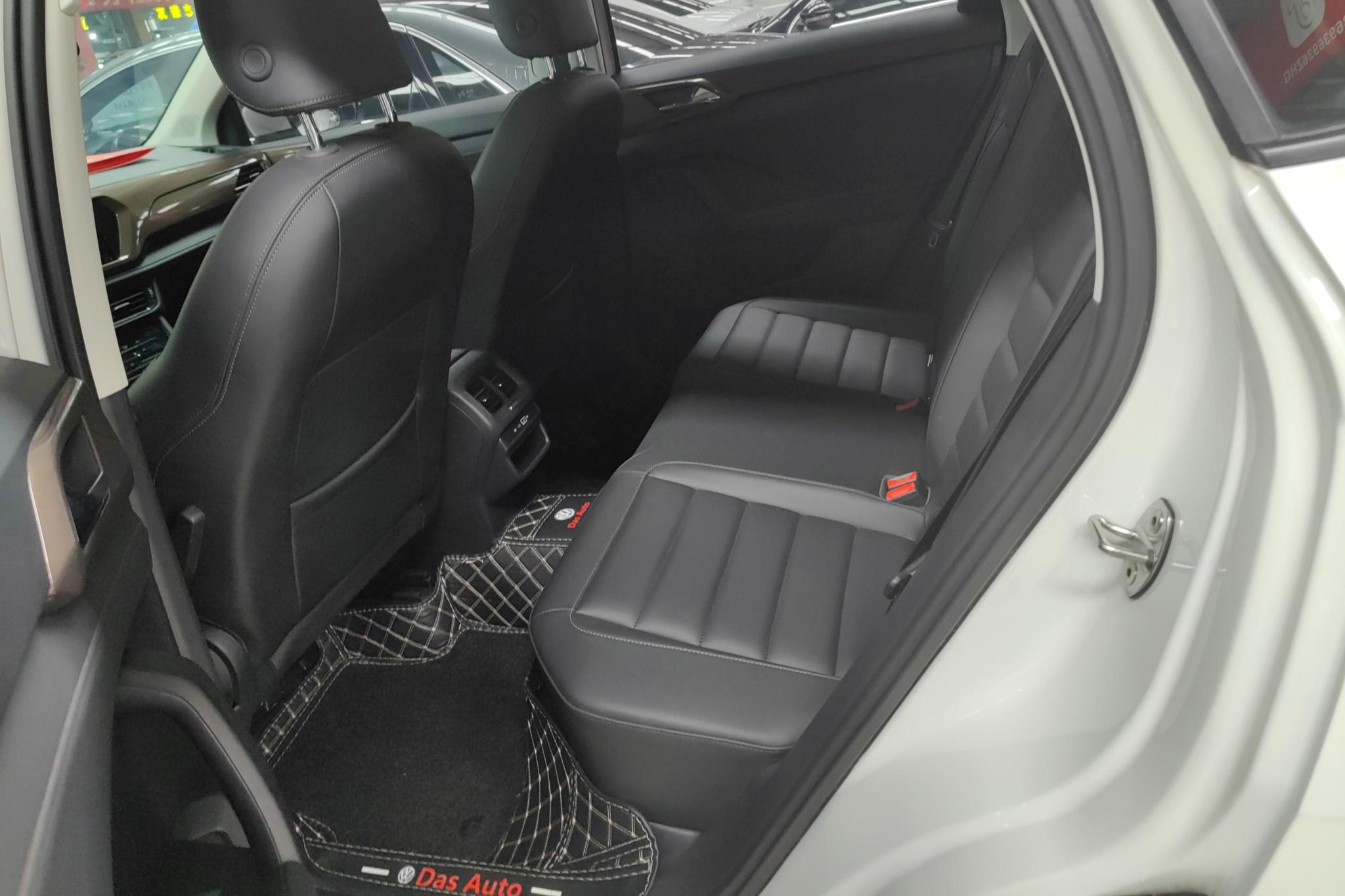 Volkswagen Tuyue 2022 Белый из Китая, фото 2
