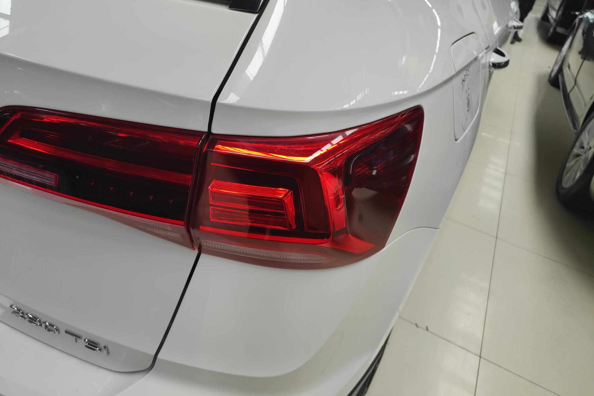 Volkswagen Tuyue 2022 Белый из Китая, фото 4