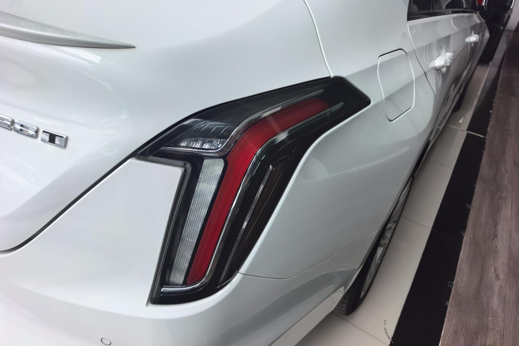 Cadillac CT4 2020 28T Fashion