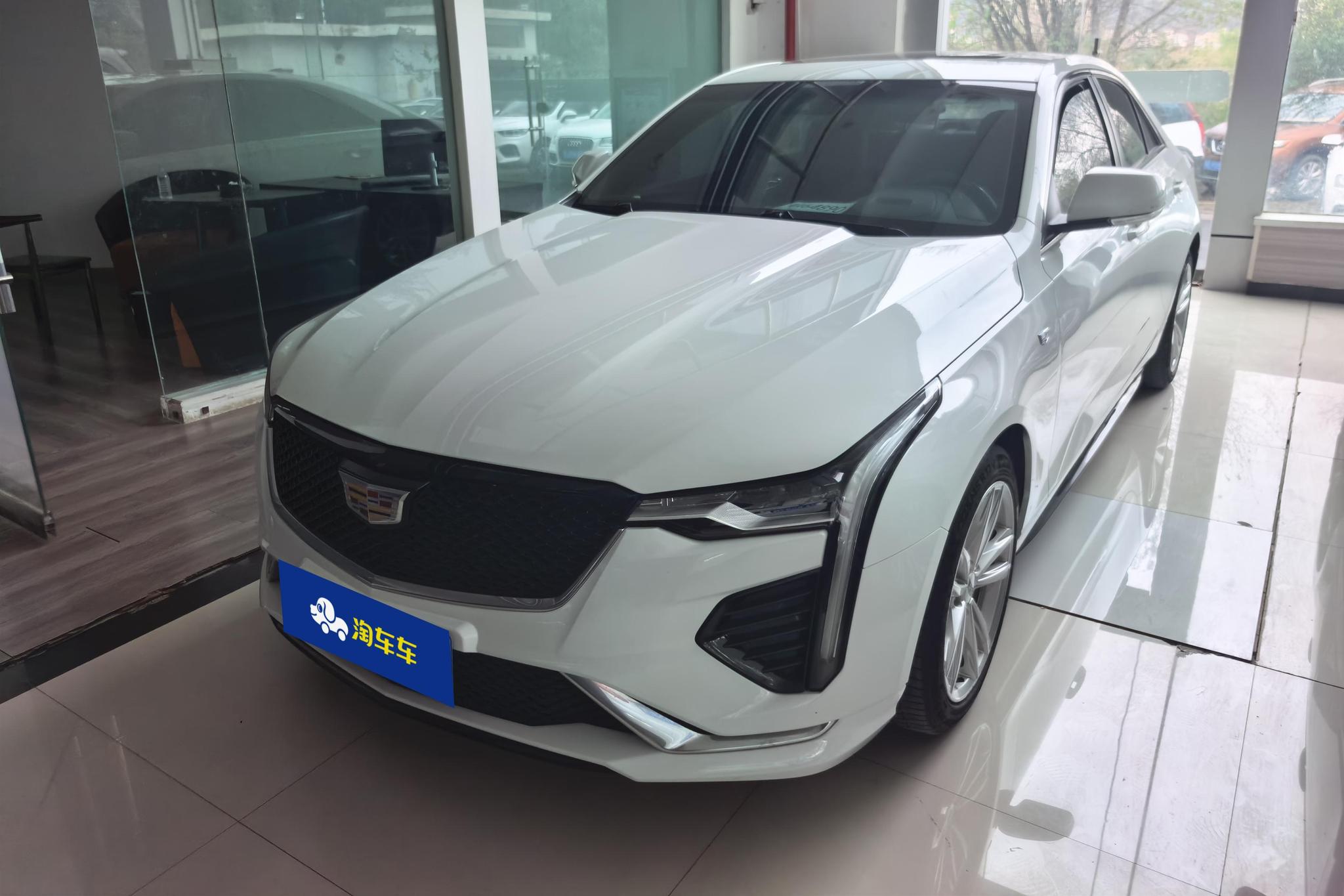 Cadillac CT4