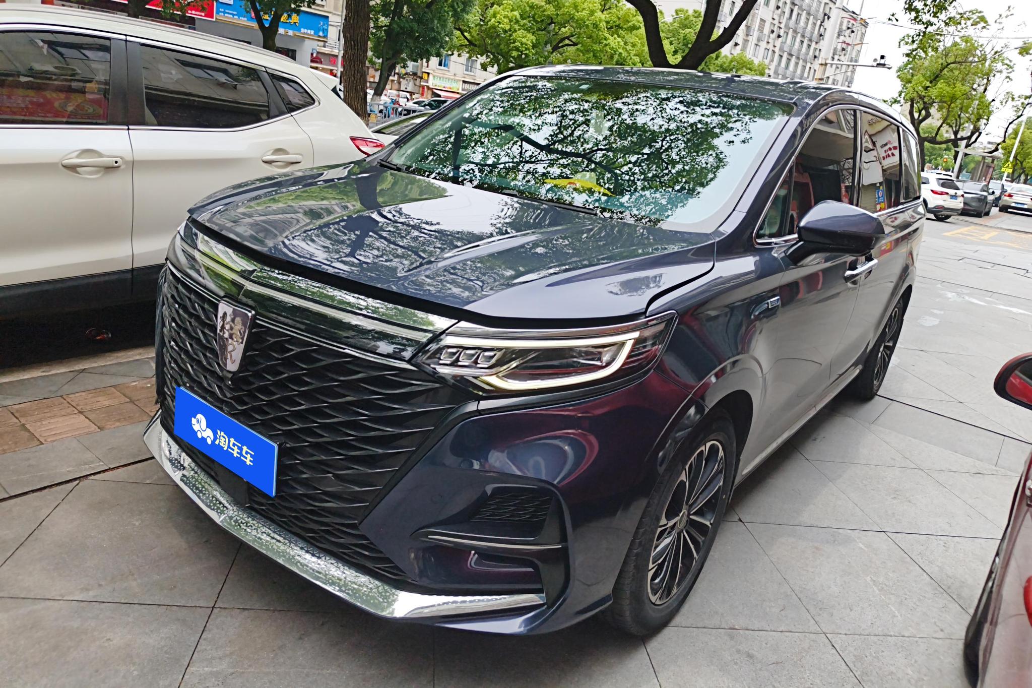 Roewe iMAX8