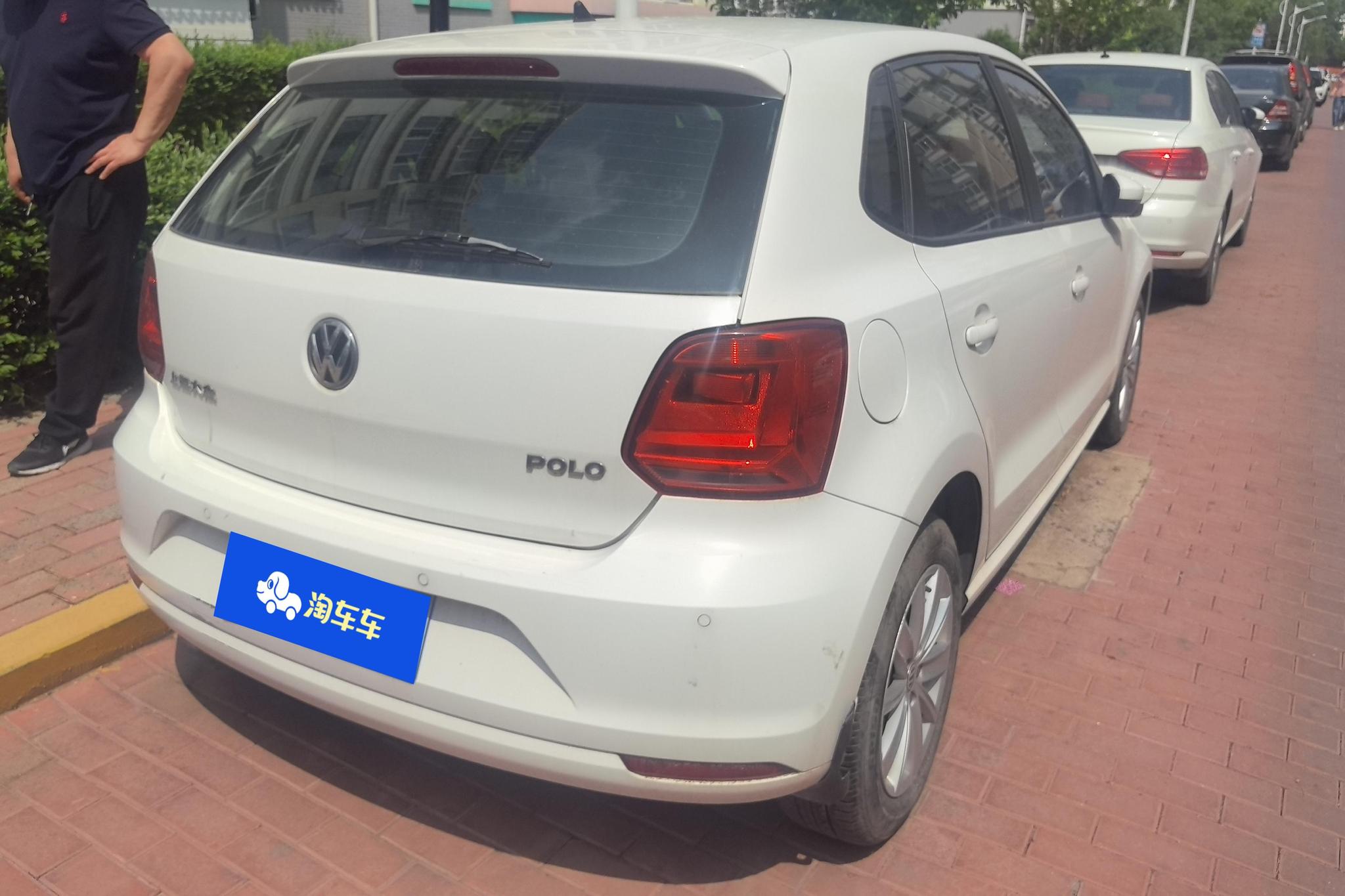 Volkswagen Polo 2014 1.4L AT Comfort