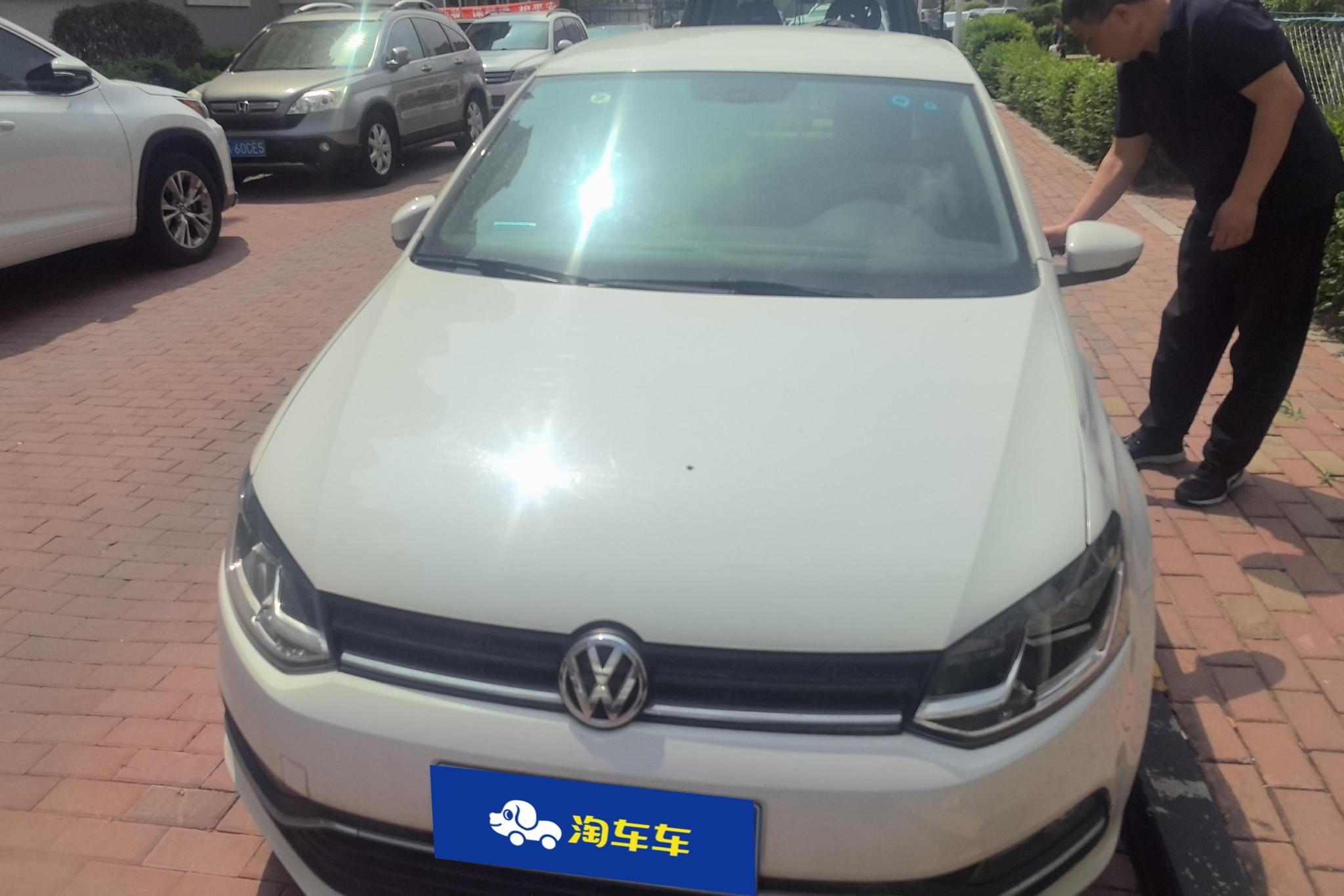 Volkswagen Polo 2014 1.4L AT Comfort