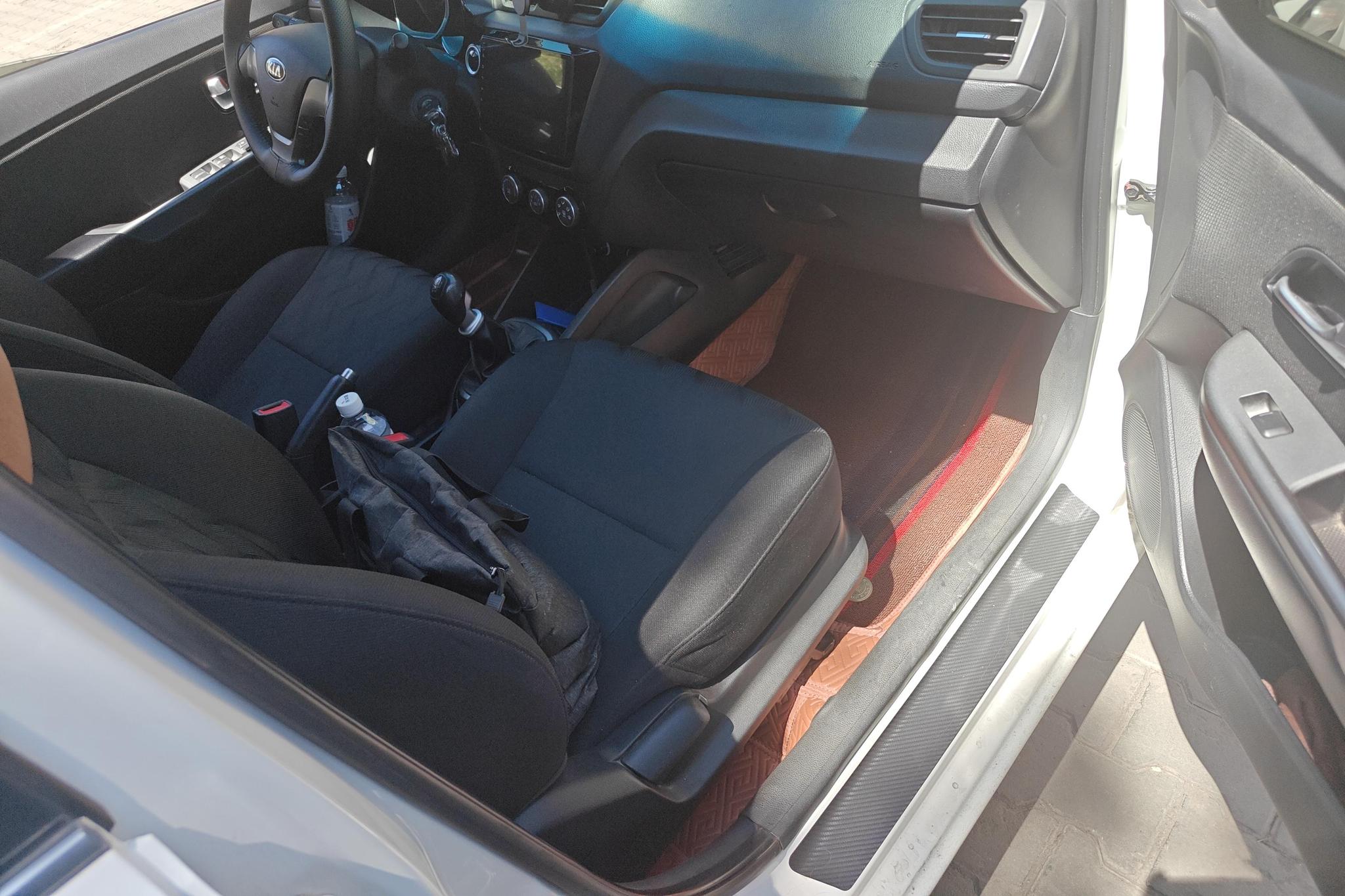 Kia K2 2015 1.4L MT GLS