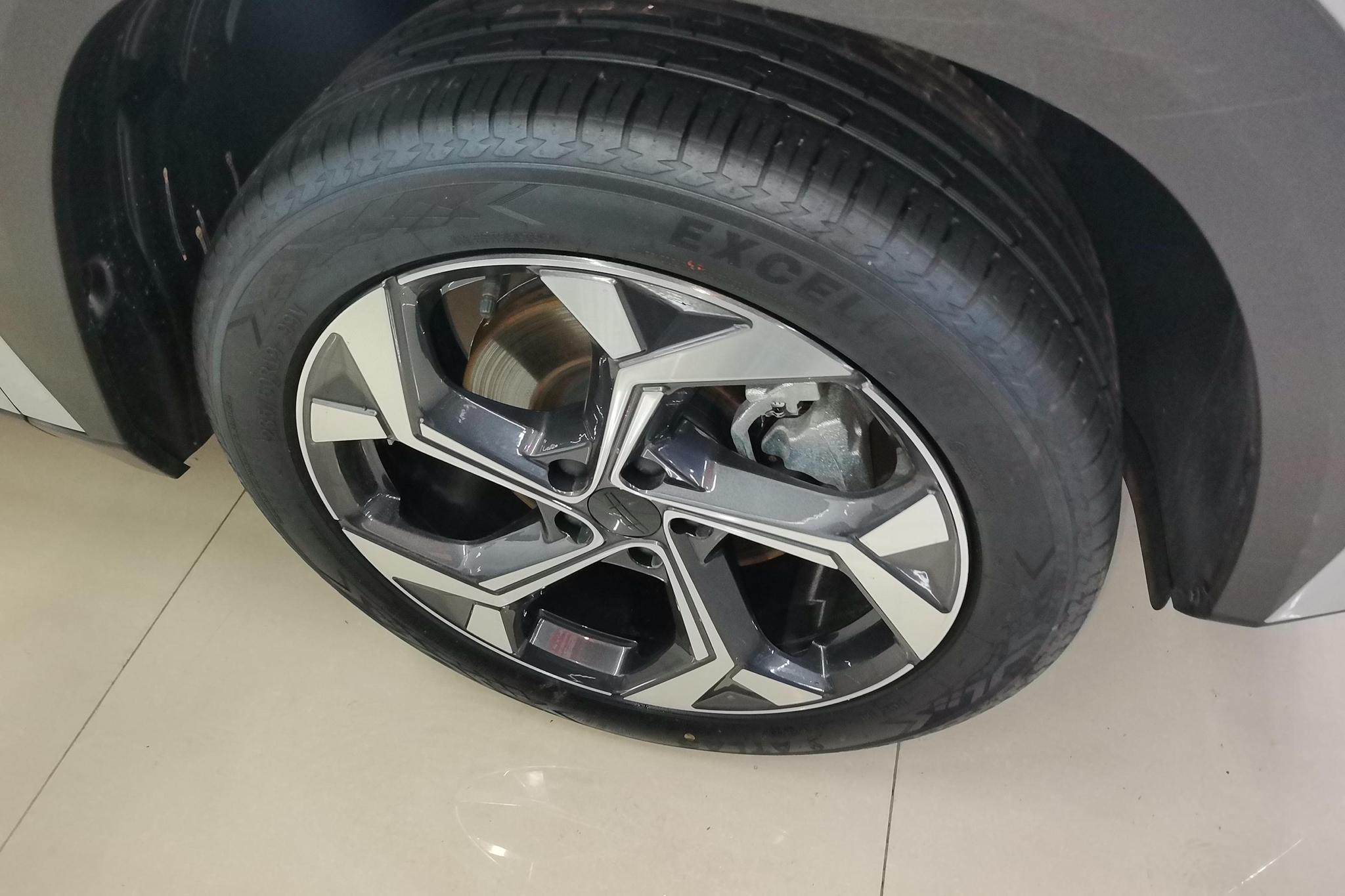 Geely Boyue L L 2023 1.5TD DCT Luxury