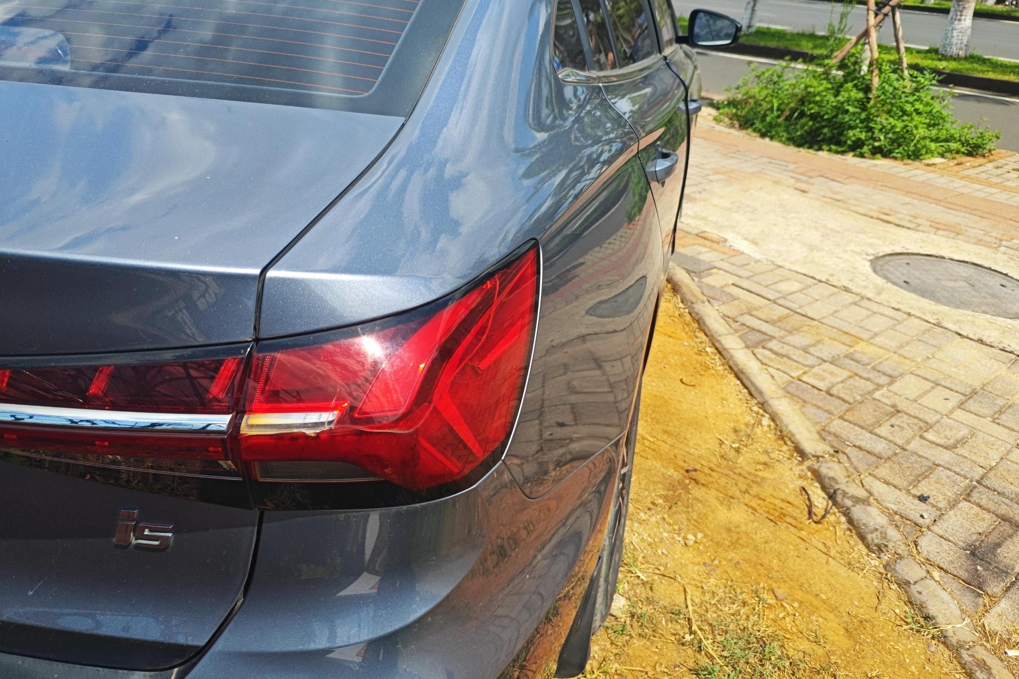 Roewe i5 2021 1.5L CVT