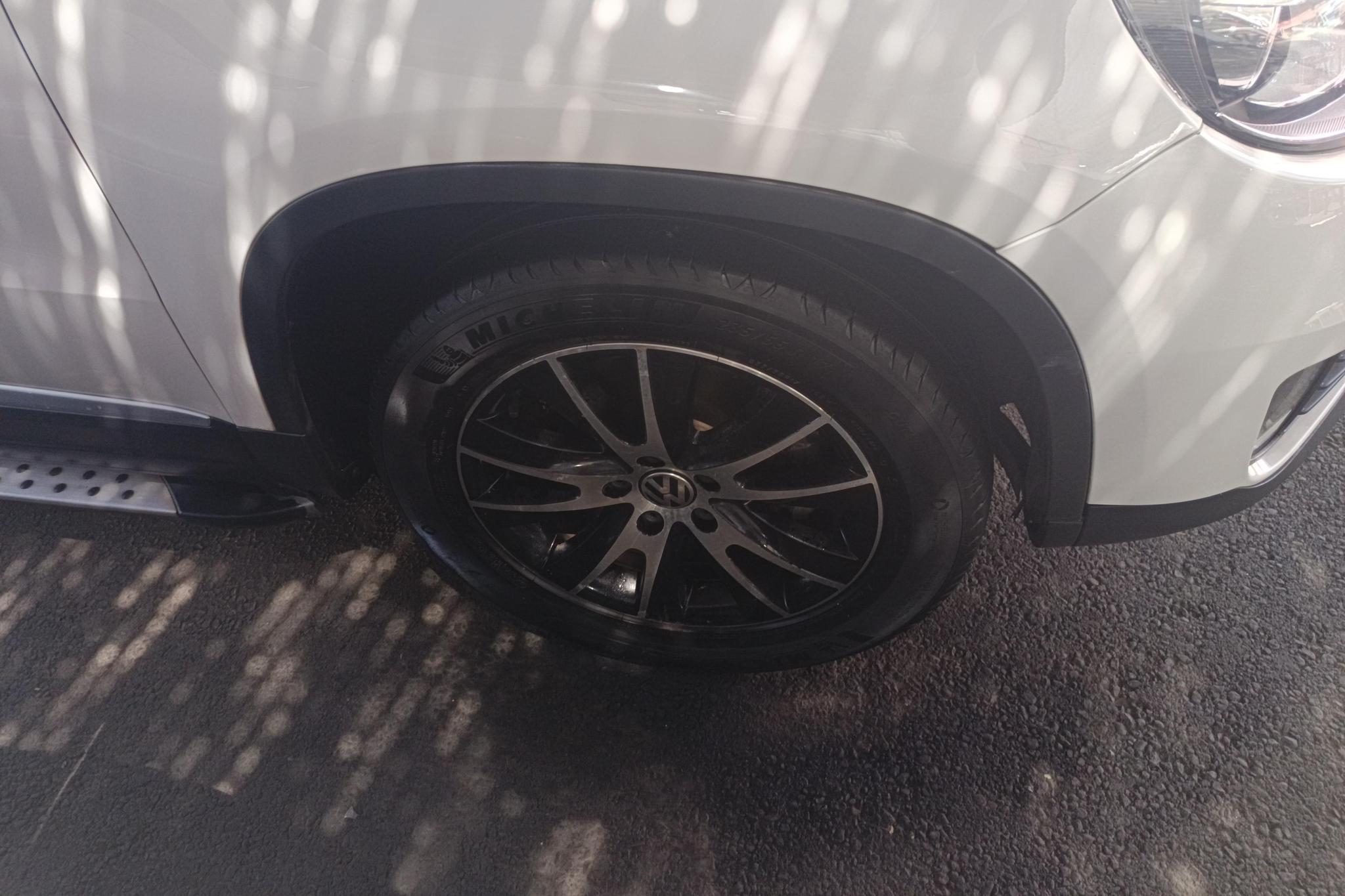 Volkswagen Tiguan 2015 1.8TSI AT Luxury