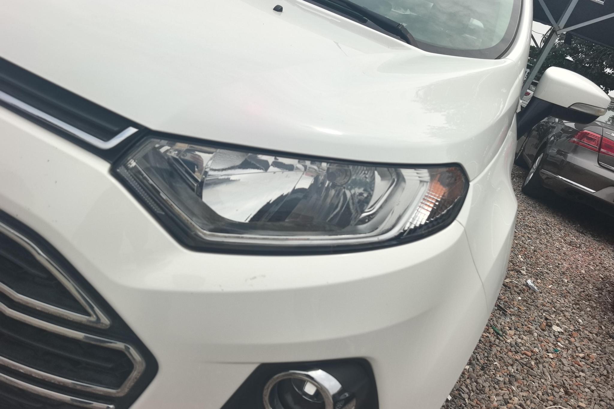 Ford EcoSport 2013 1.5L AT Luxury