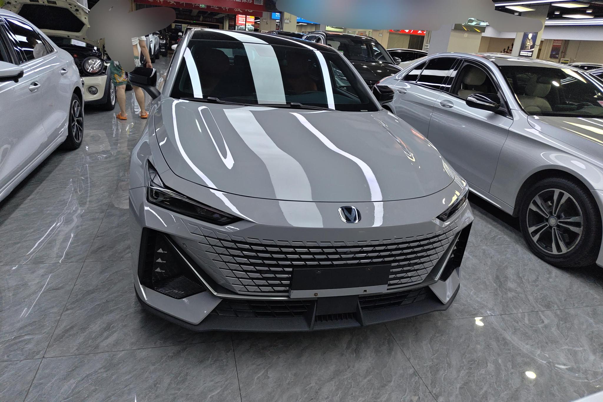 Changan UNI-V 2022 1.5T Luxury