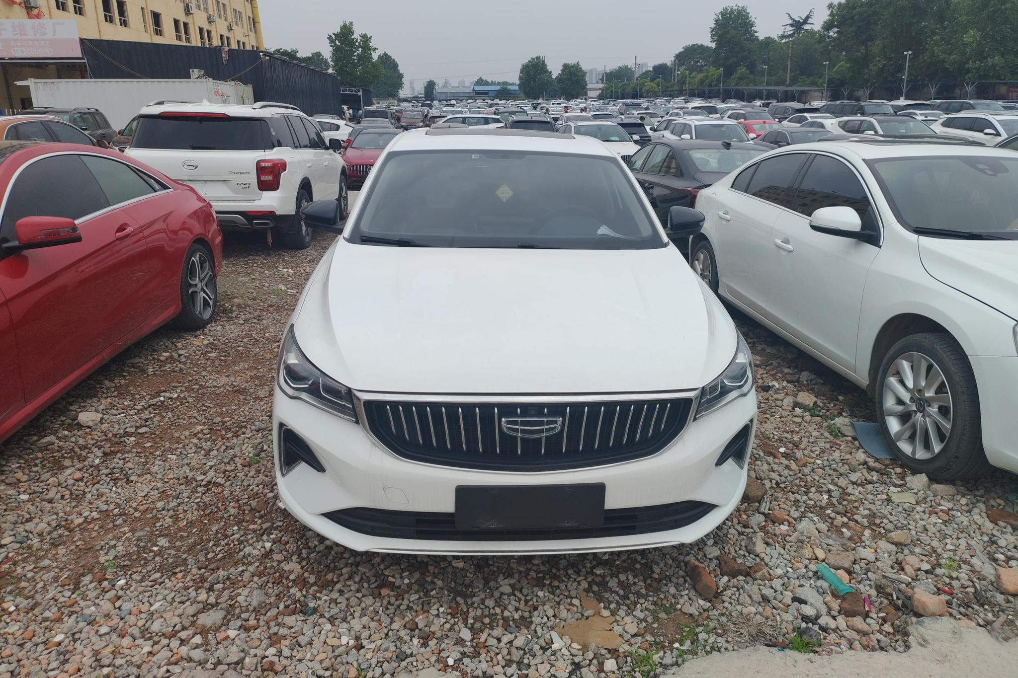 Geely Emgrand 2022 4 1.5L CVT Flagship