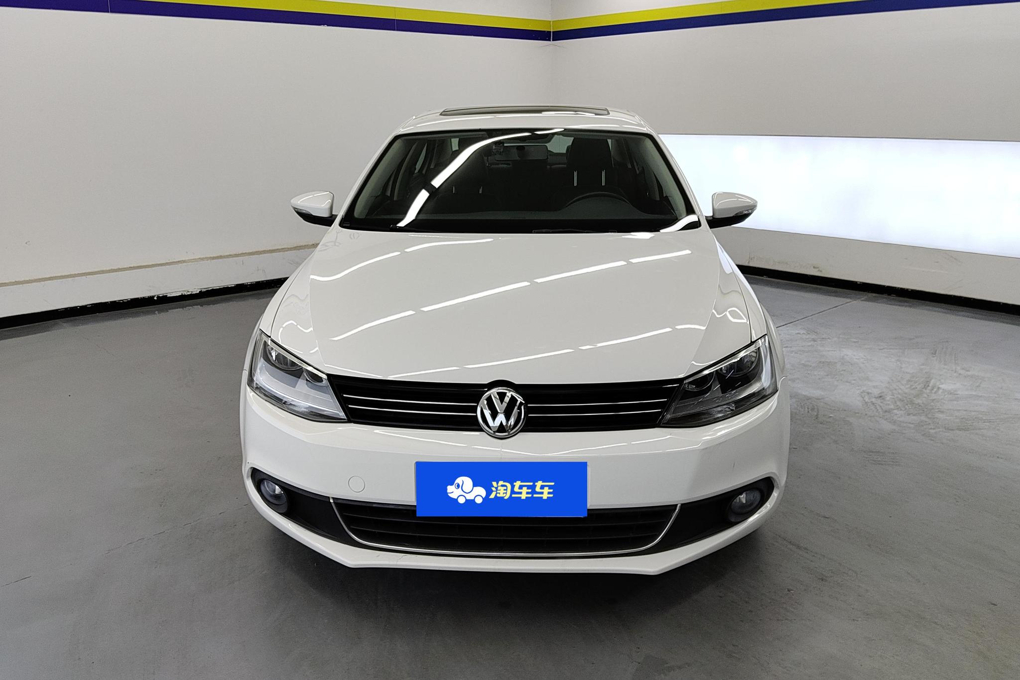 Volkswagen Sagitar 2014 1.6L AT Comfort