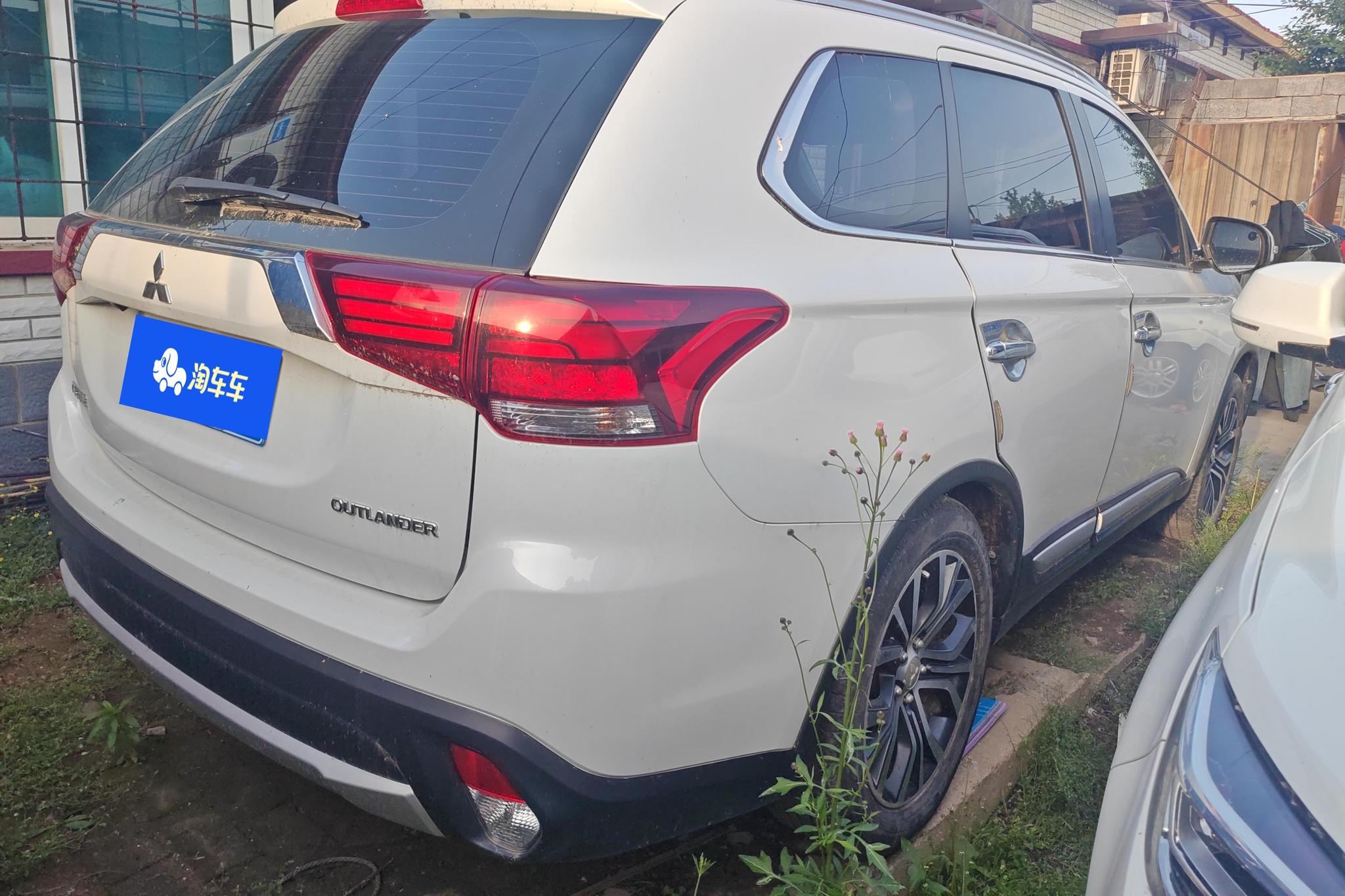 Mitsubishi Outlander 2018 2.0L 5 мест