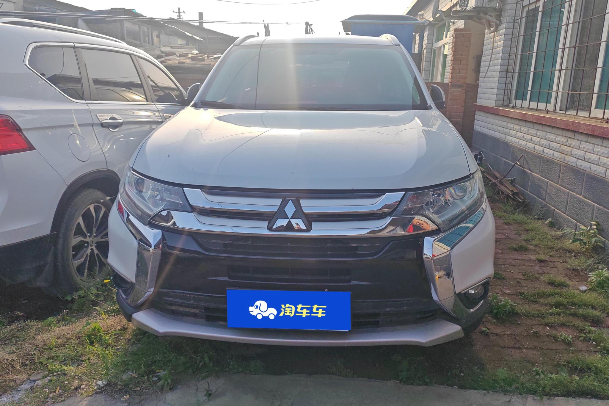 Mitsubishi Outlander 2018 2.0L 5 мест