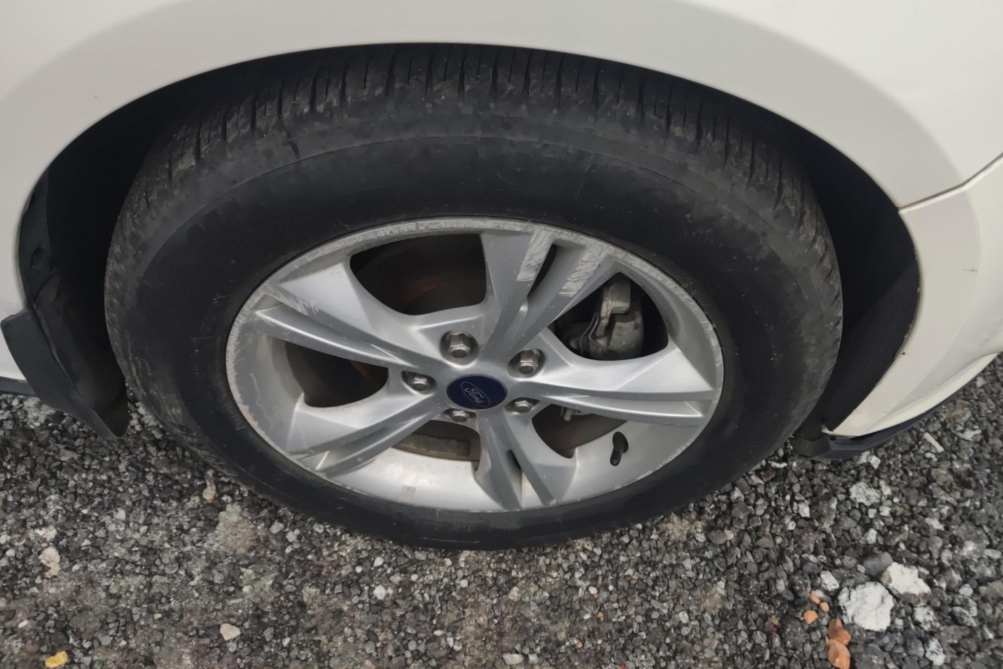 Ford Focus 2012 1.6L AT