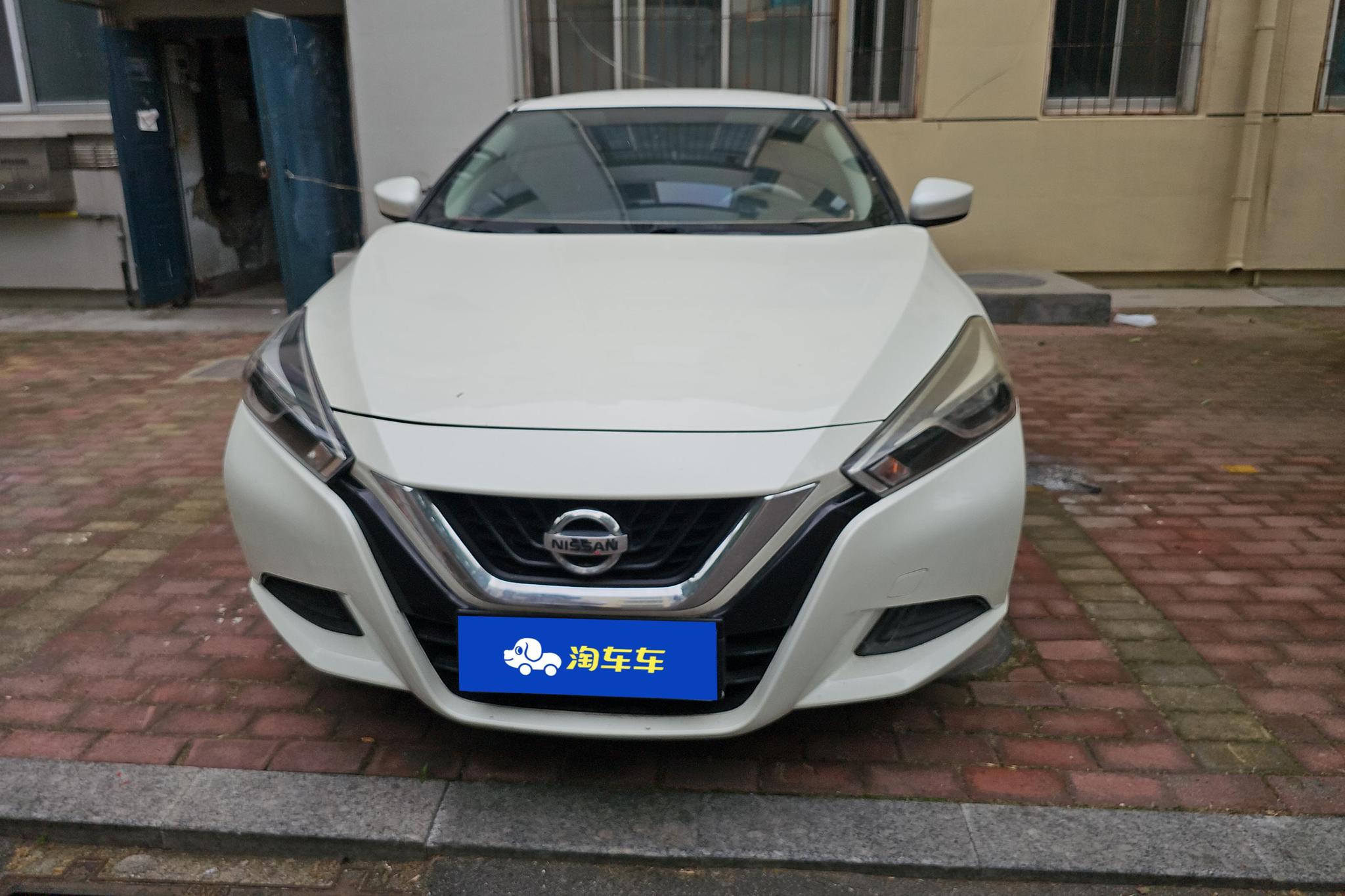 Nissan Bluebird 2016 1.6L MT Fashion