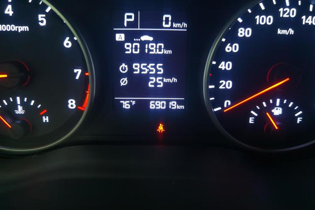 Hyundai Elantra — фото 13