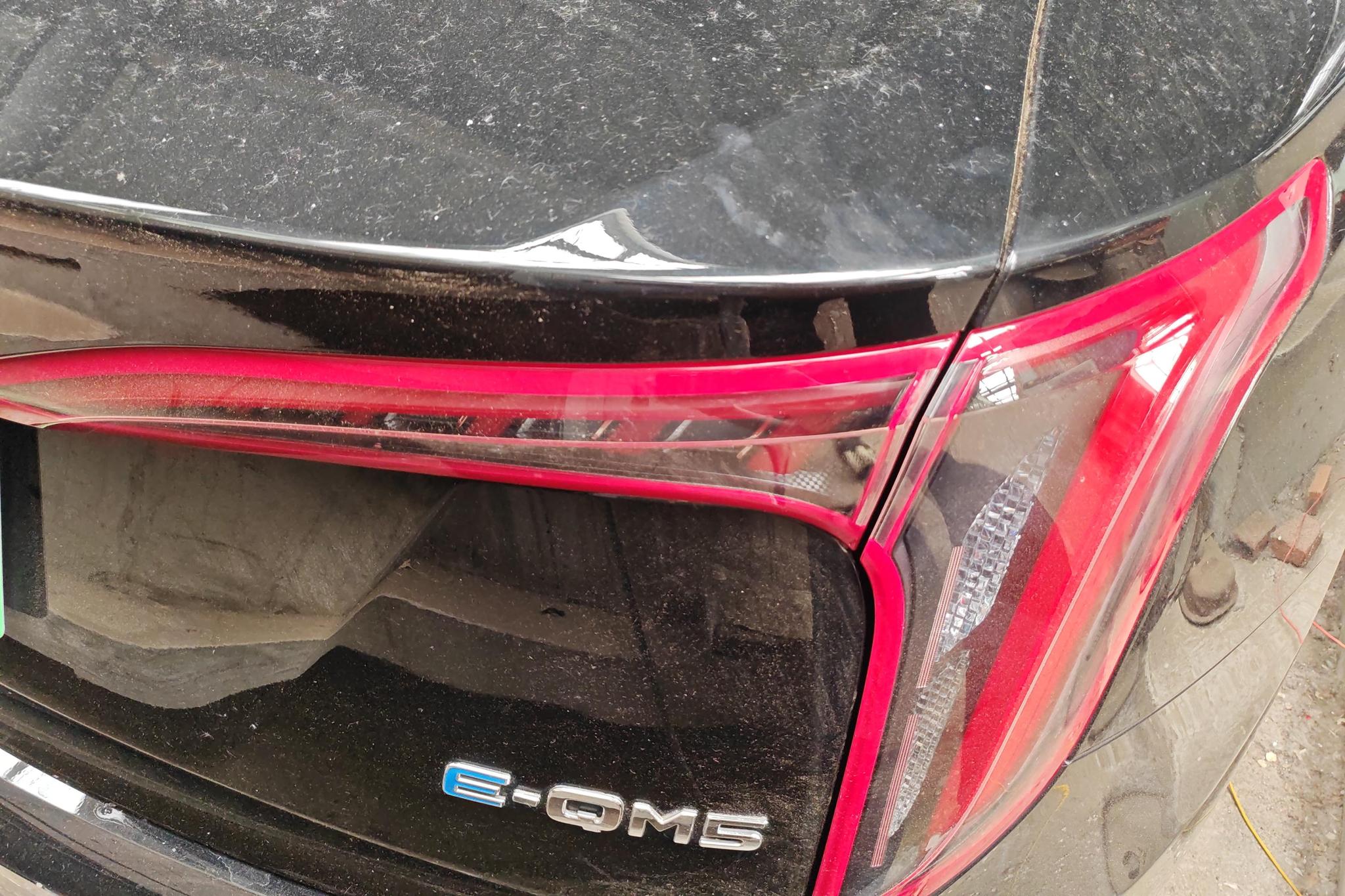Hongqi E-QM5 2022 431km 5 мест