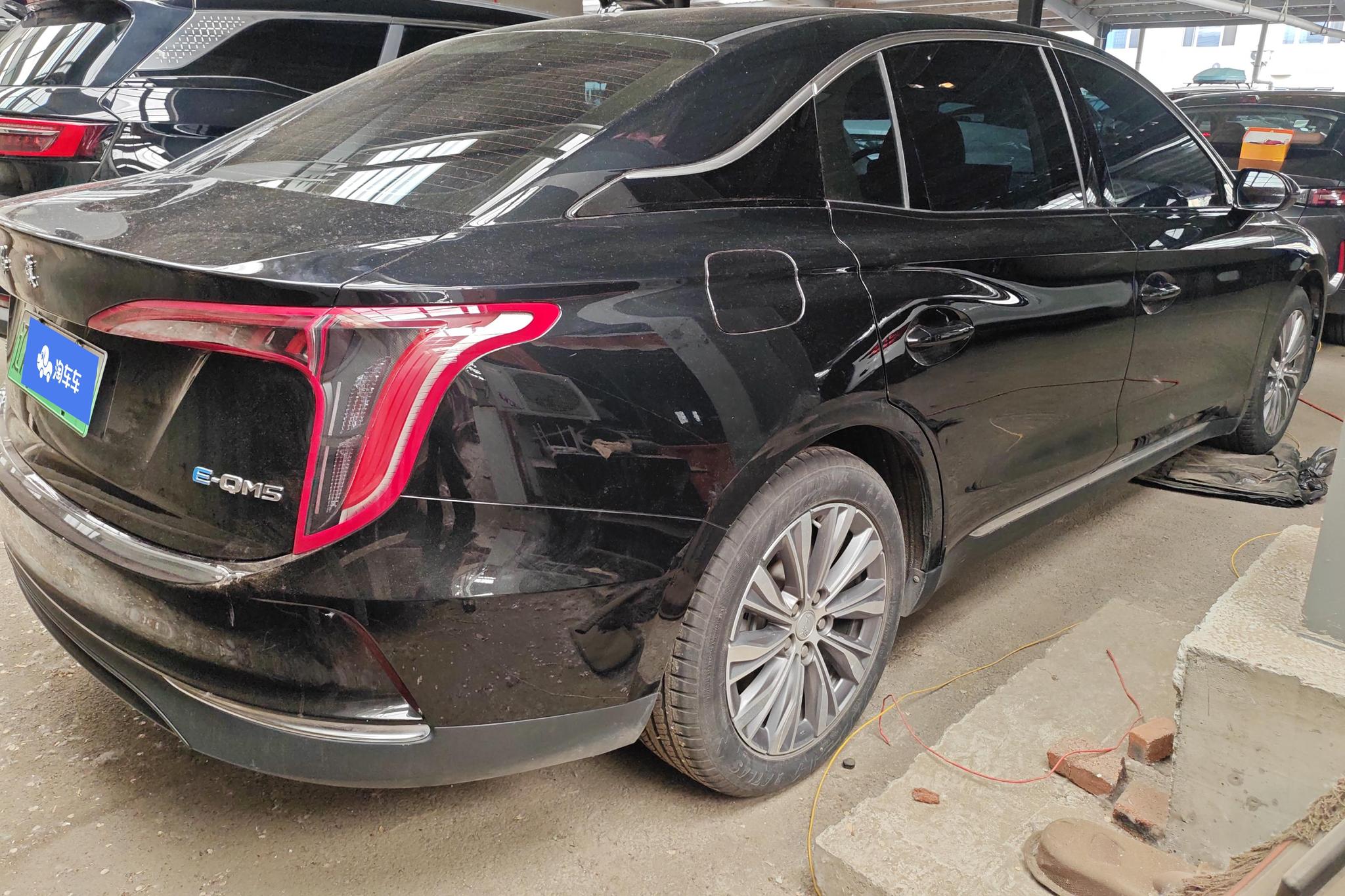 Hongqi E-QM5 2022 431km 5 мест