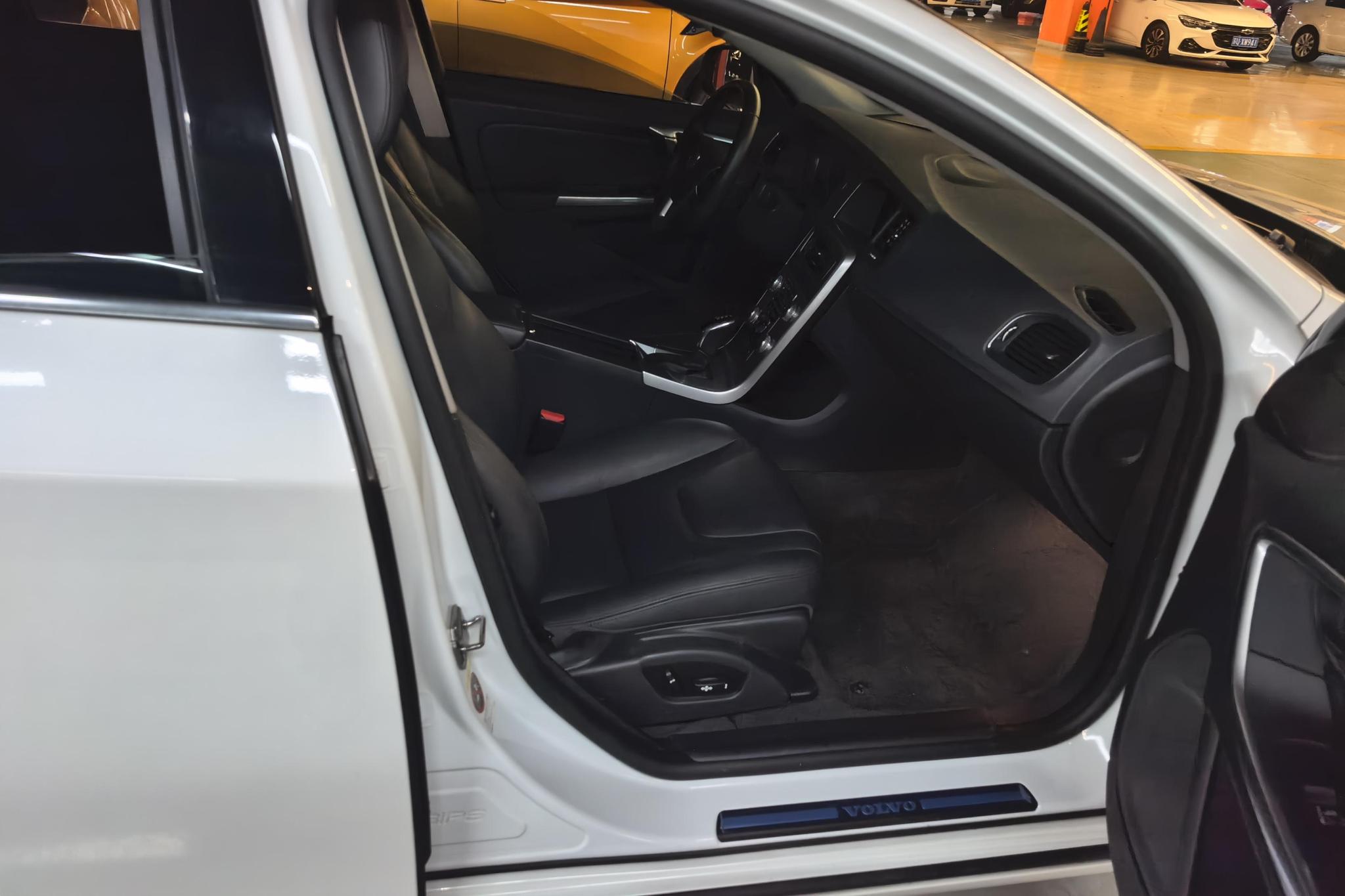Volvo S60 2019 S60L T5