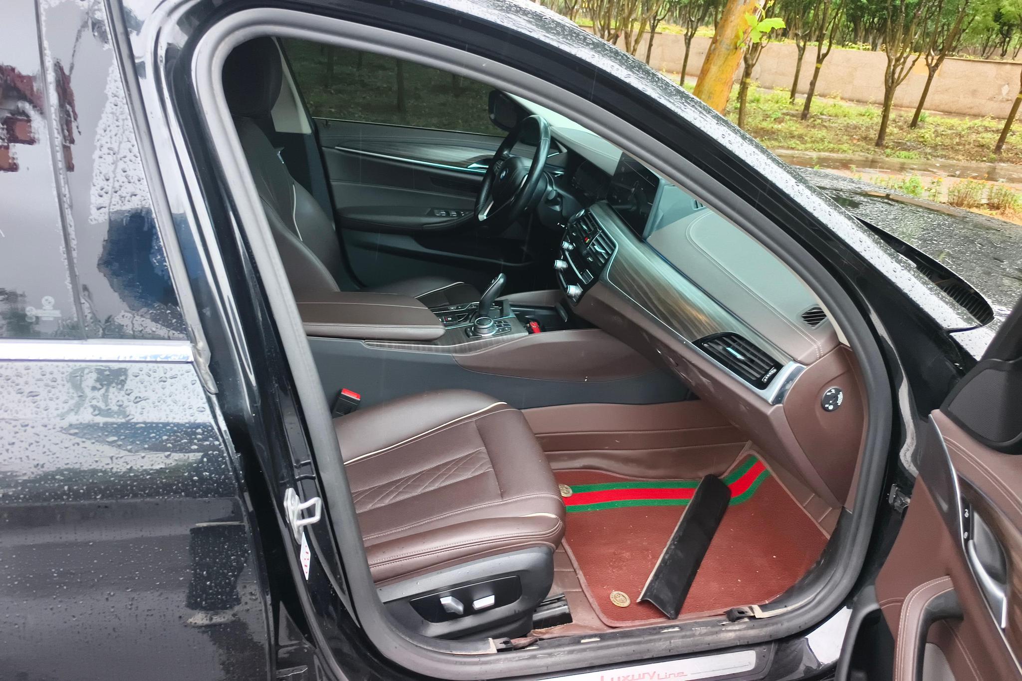BMW 5 серииPHEV 5 PHEV 2022 535Le Luxury