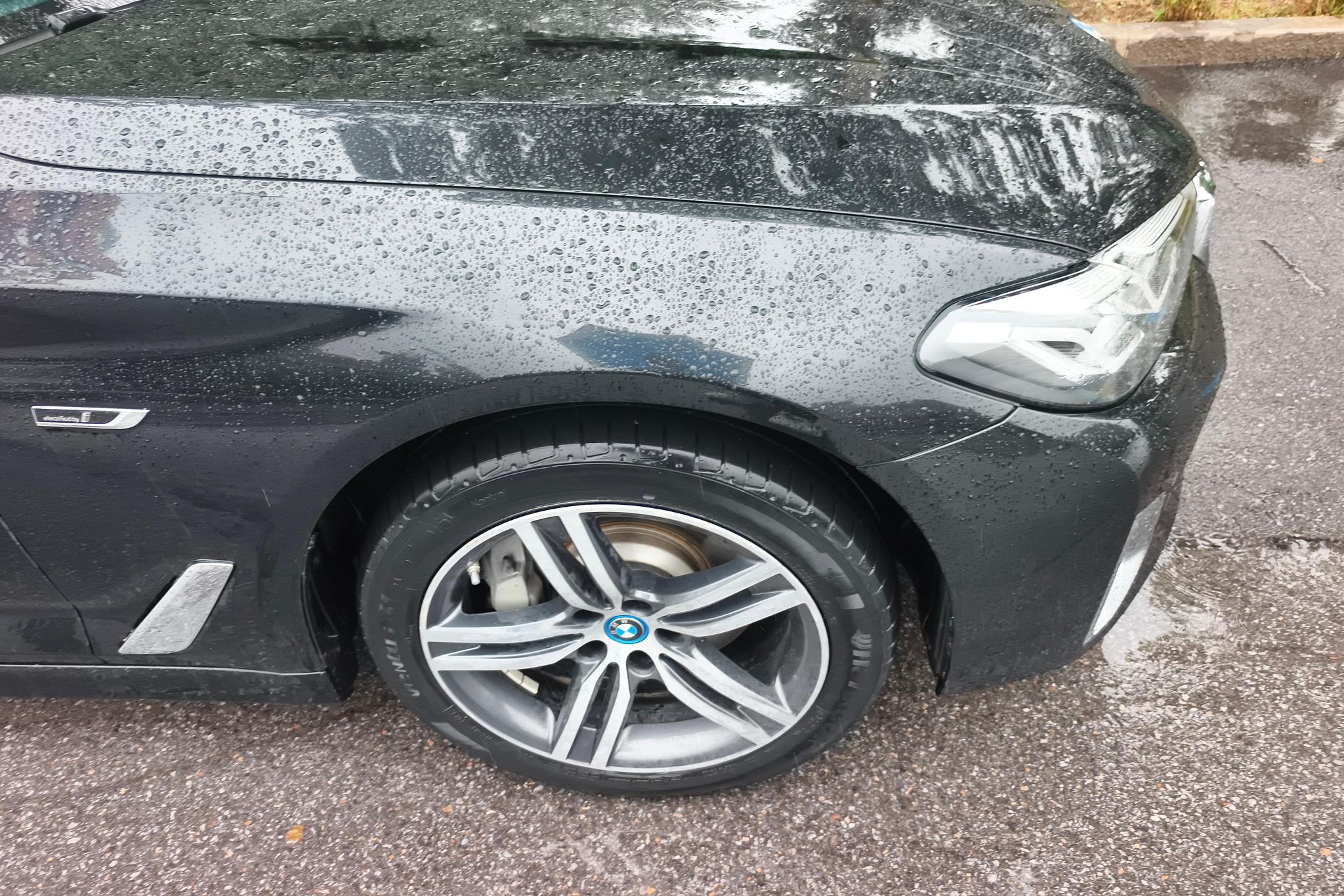 BMW 5 серииPHEV 5 PHEV 2022 535Le Luxury
