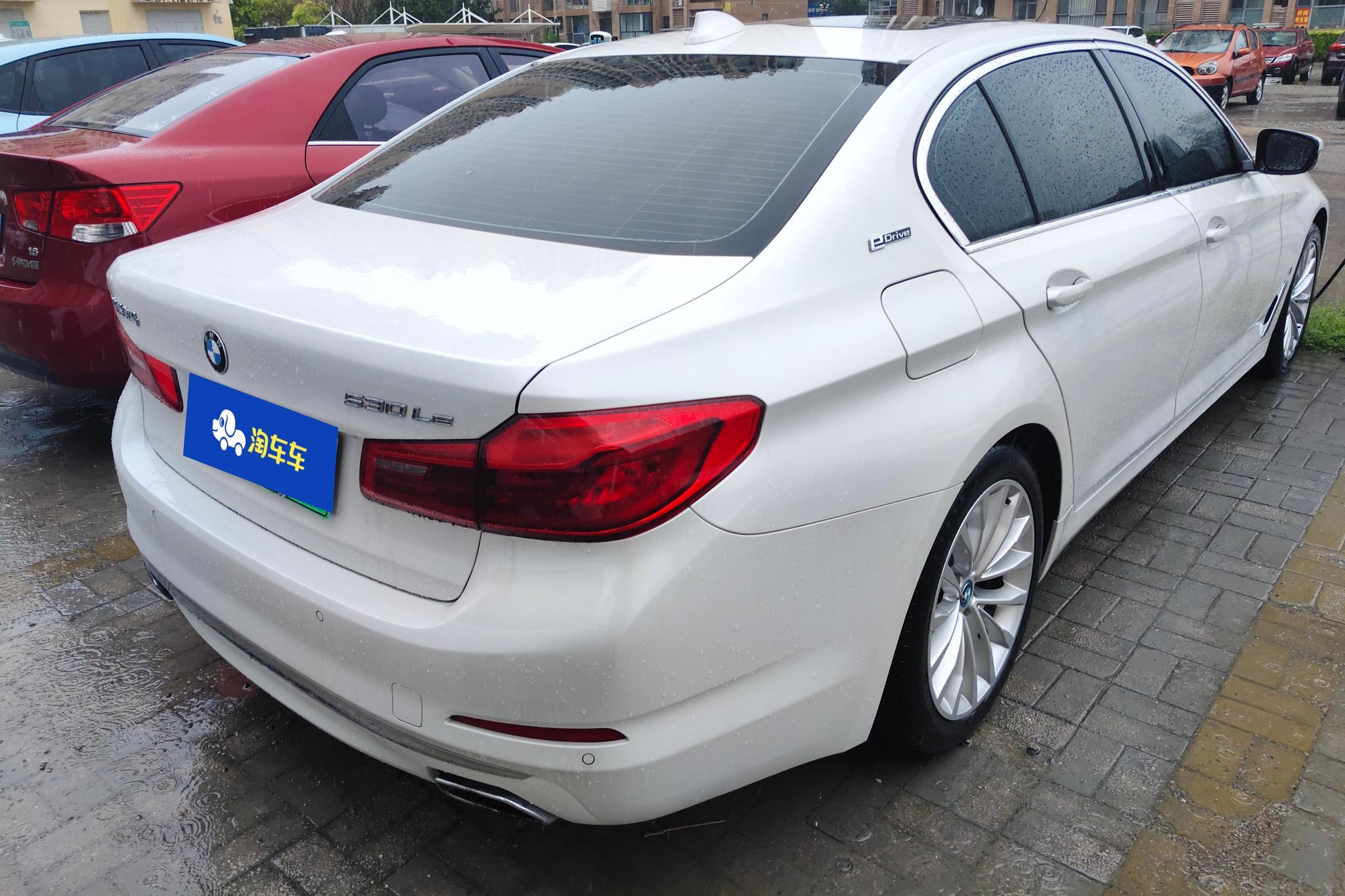 BMW 5 серииPHEV 5 PHEV 2019 530Le Luxury
