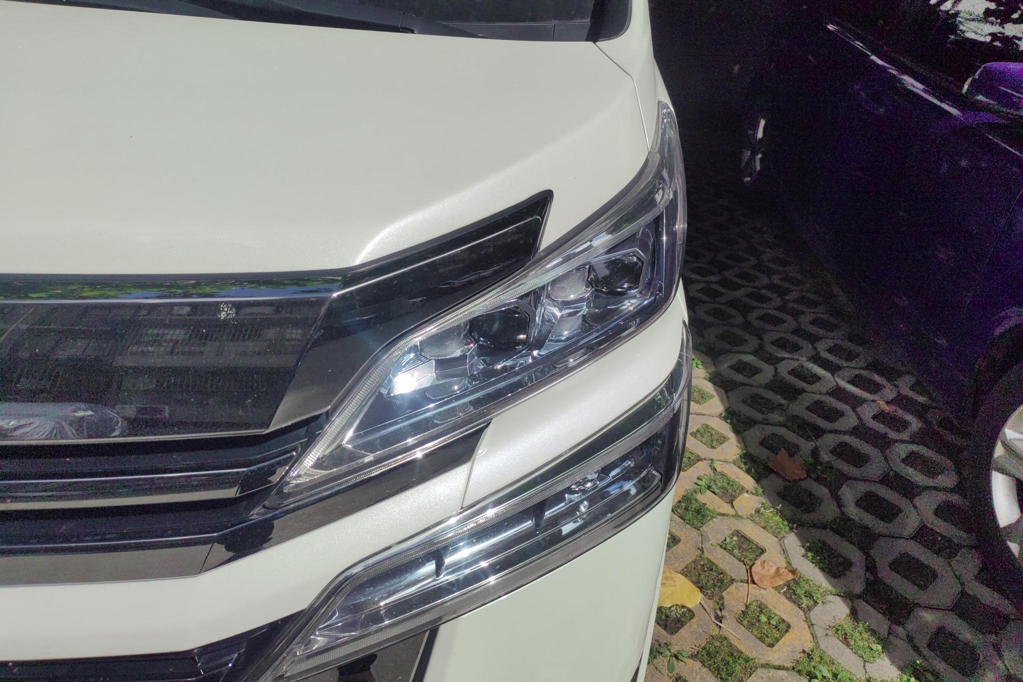Toyota Vellfire 2021 2.5L HV Luxury