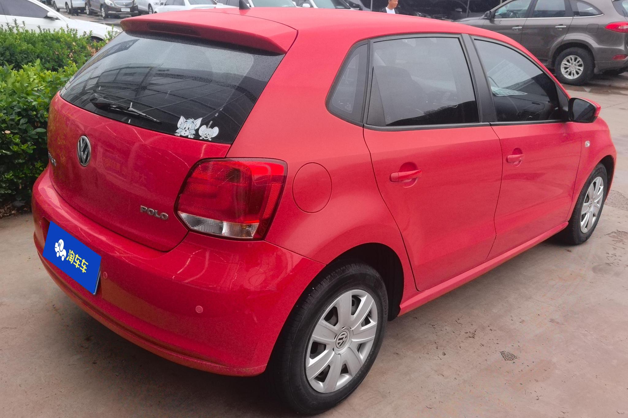 Volkswagen Polo 2011 1.4L MT