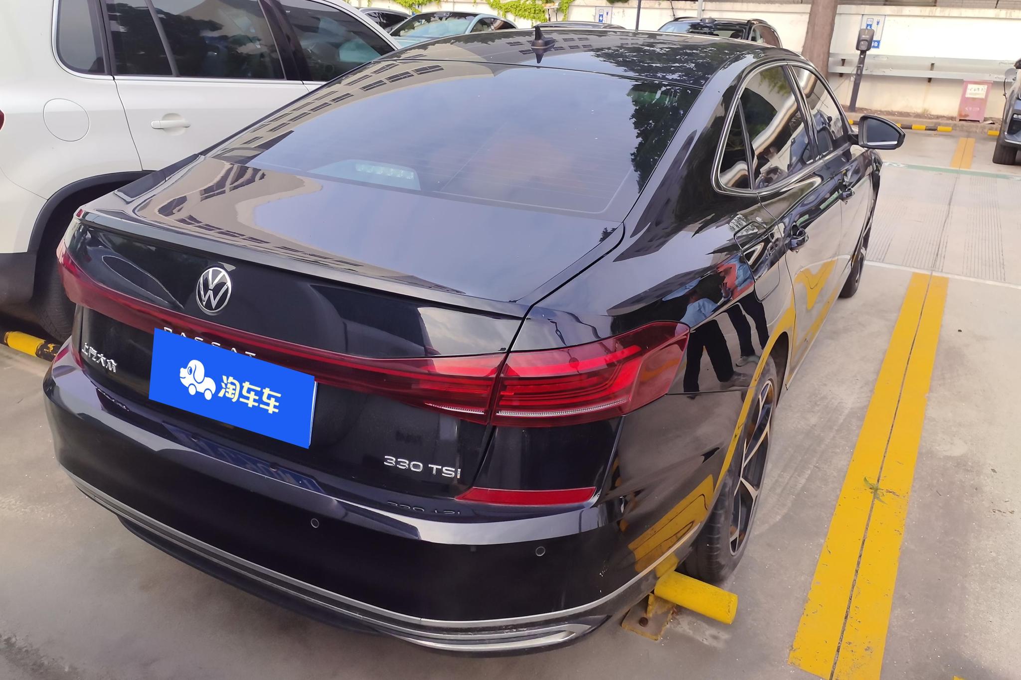 Volkswagen Passat 2022 Черный из Китая, фото 2