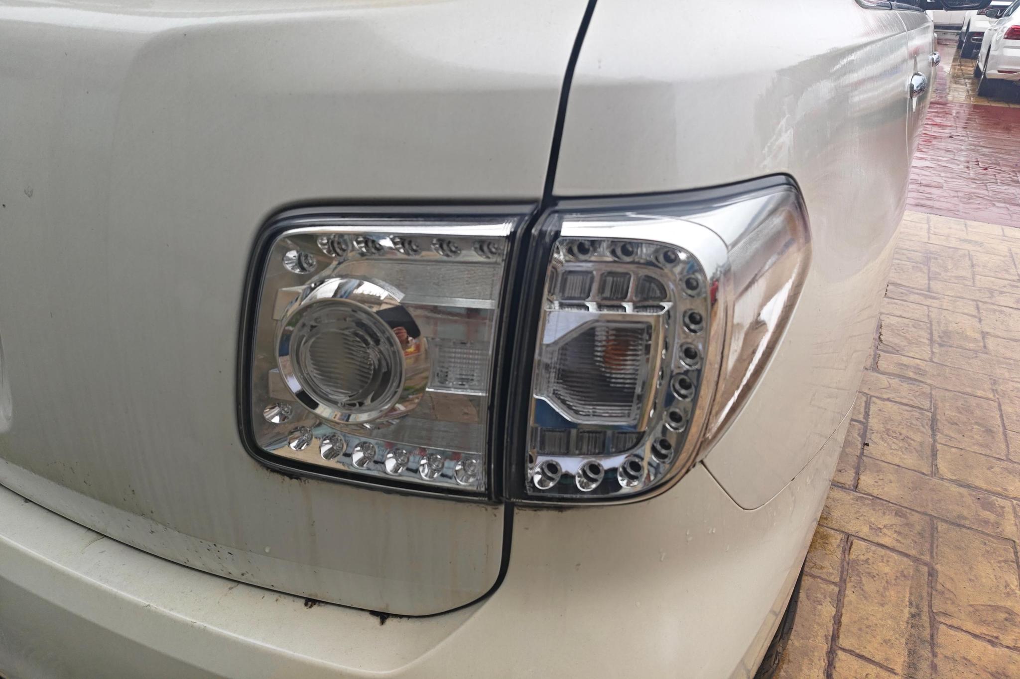 Nissan Patrol 2017 4.0L AT 5 мест