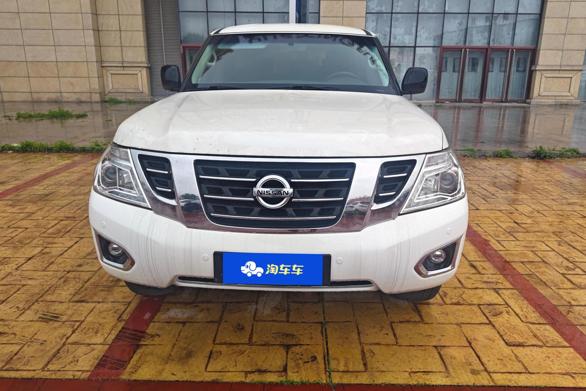 Nissan Patrol 2017 4.0L AT 5 мест