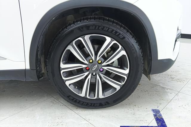 Chery Tiggo 8 2019 1.6 TGDI AT — фото 4