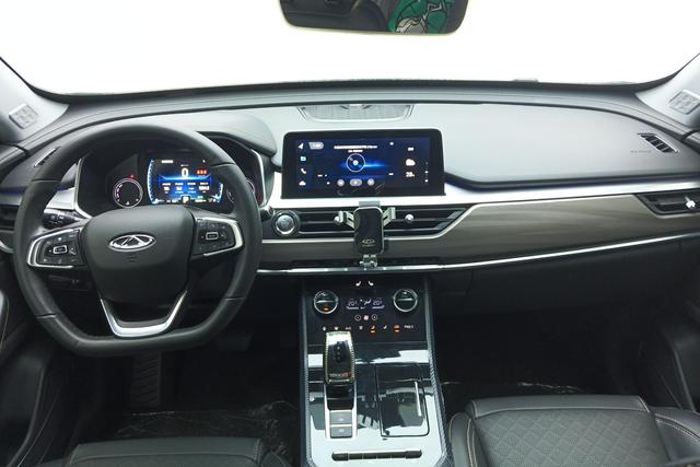 Chery Tiggo 8 2019 1.6 TGDI AT — фото 13