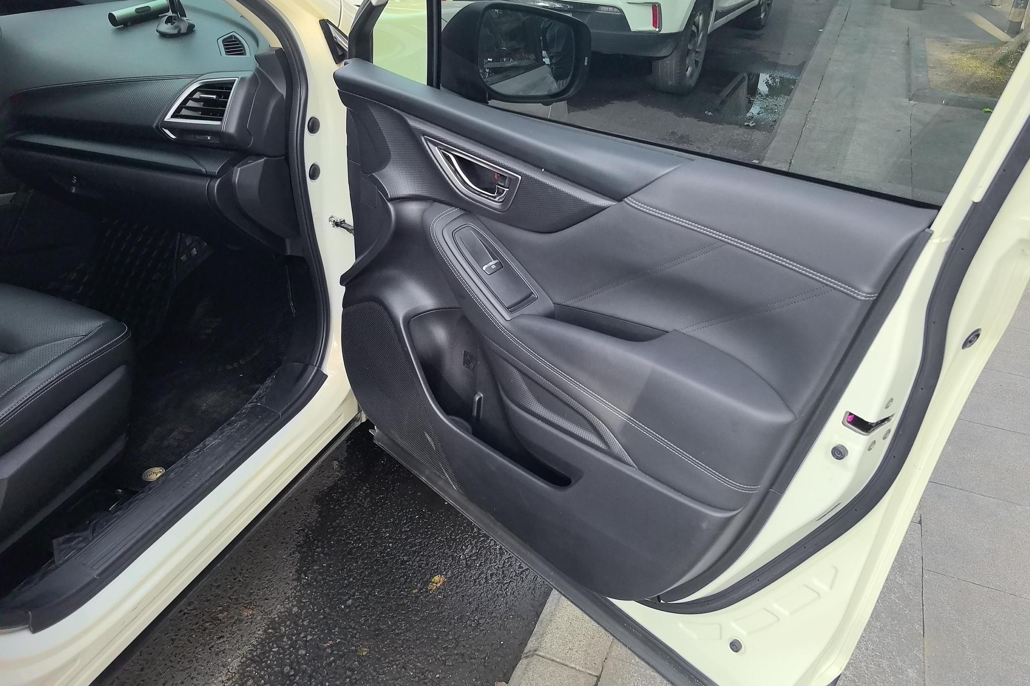 Subaru Forester 2021 2.0i Luxury EyeSight