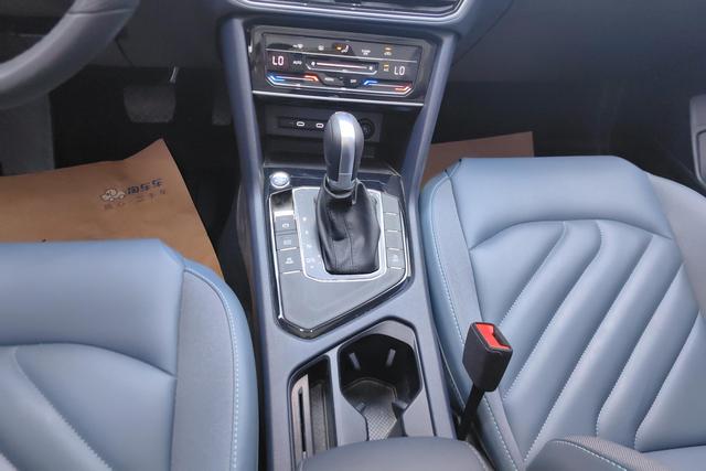Volkswagen Tharu 2023 300 TSI 2 WD — фото 14
