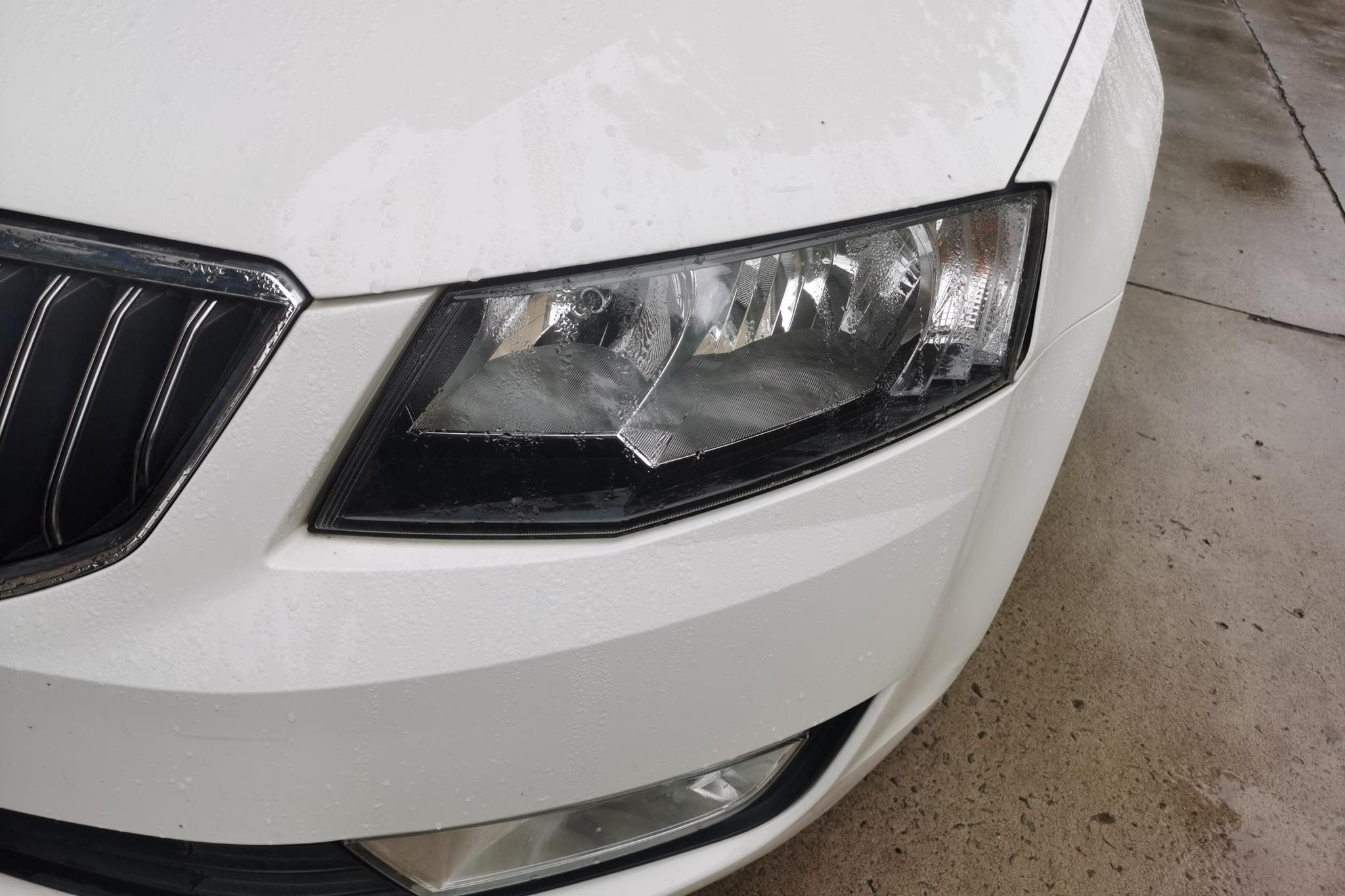 Skoda Octavia 2015 1.6L AT