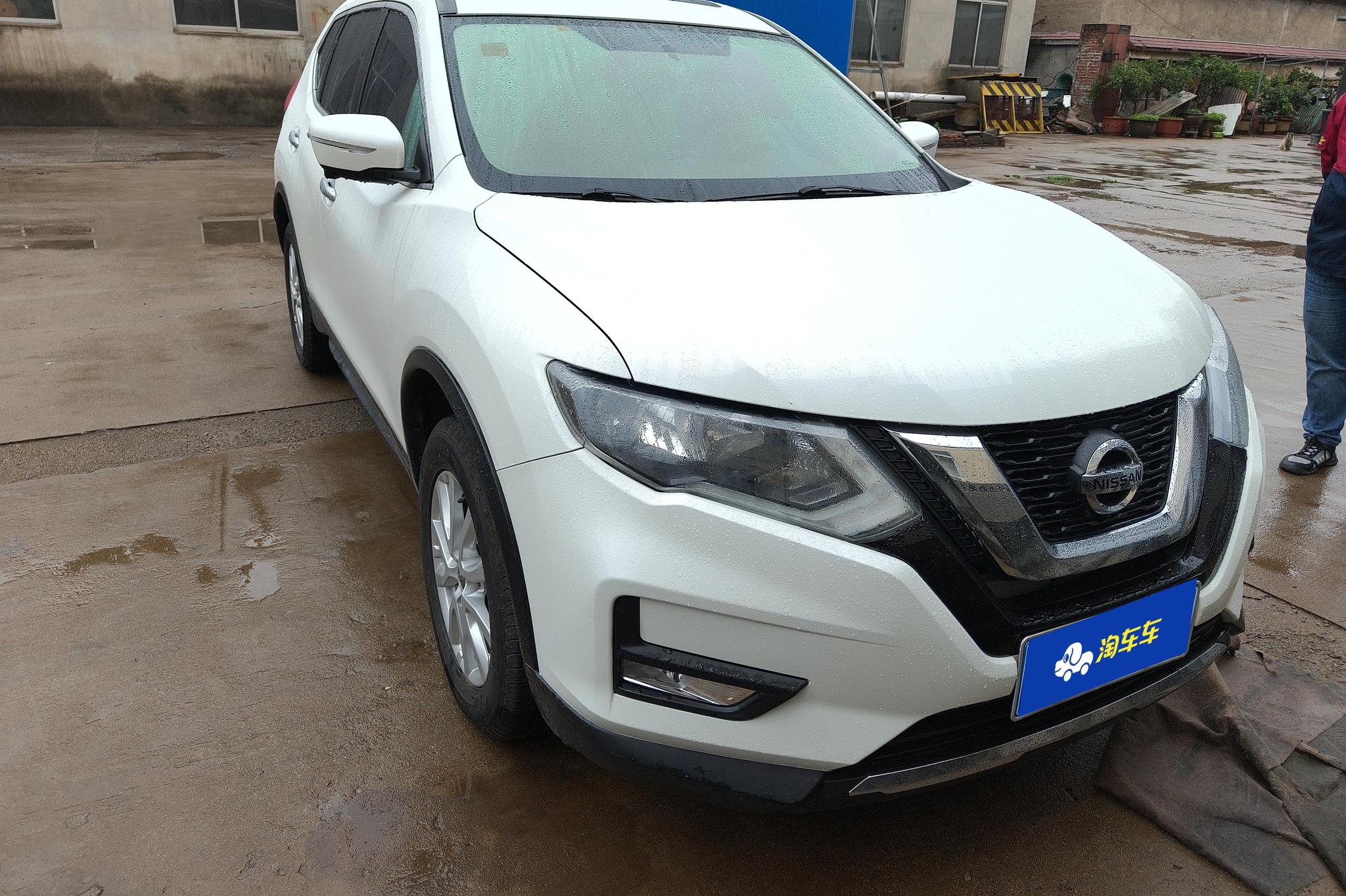 Nissan X-Trail 2017 2.0L CVT Comfort 2WD