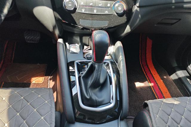 Nissan Qashqai 2019 2.0 L CVT — фото 15