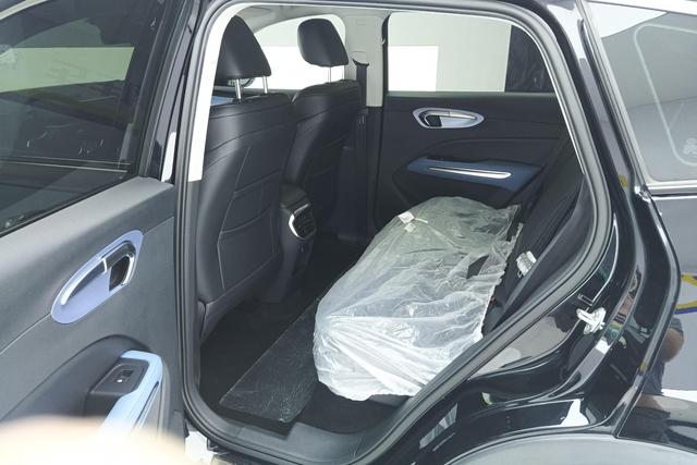 Bestune T90 2023 1.5 T ATPremium — фото 16