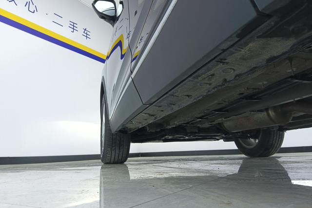 Bestune T90 2023 1.5 T ATPremium — фото 7