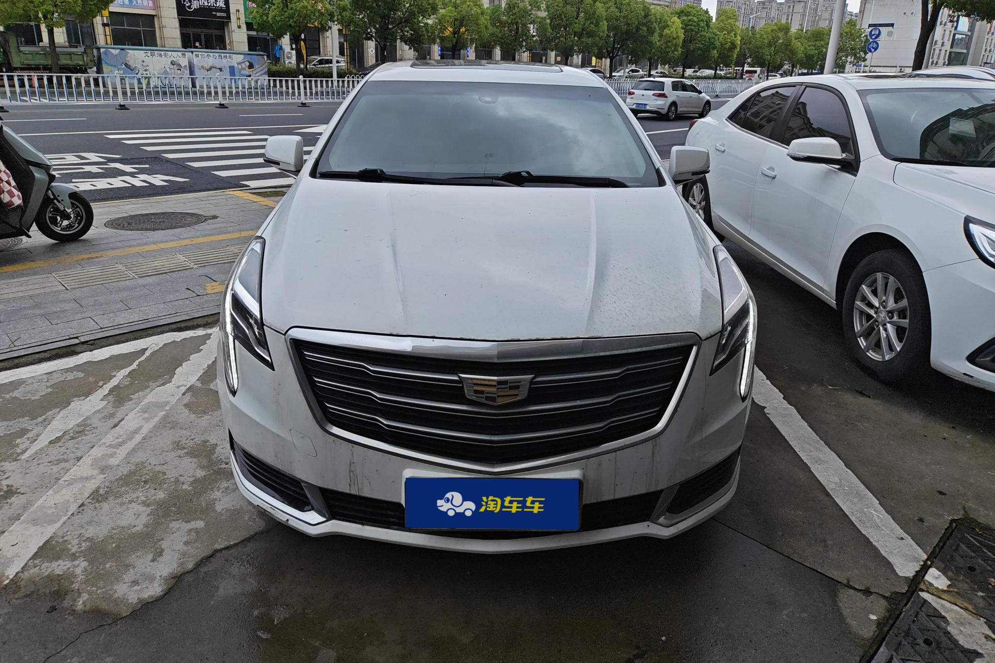 Cadillac XTS 2018 28T