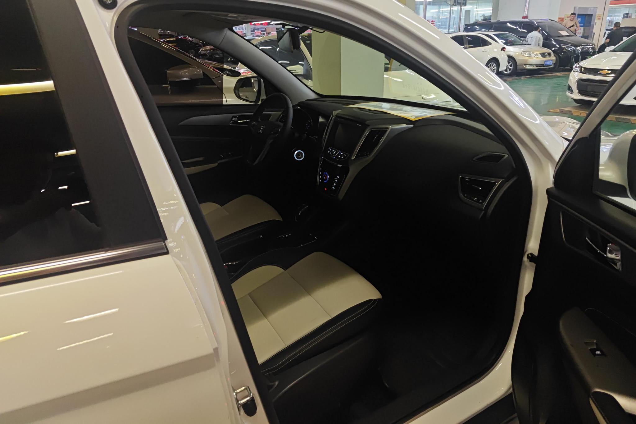 Changan CS35 2017 1.6L AT Luxury